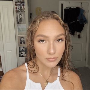 Meet your Posher, Gabriella